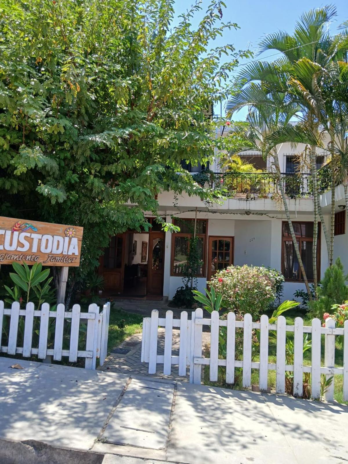 Alojamiento Familiar Custodia Tarapoto Buitenkant foto