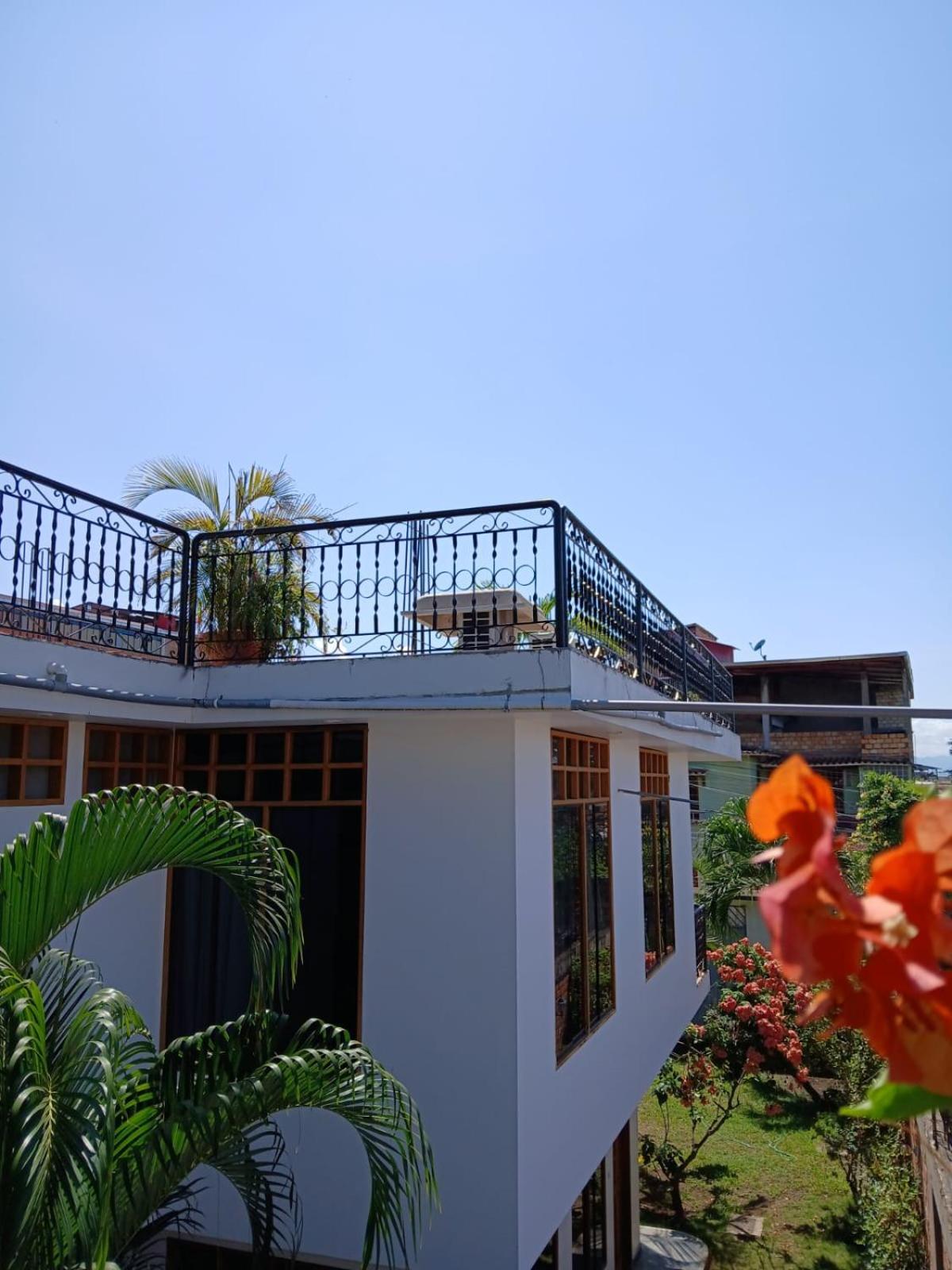 Alojamiento Familiar Custodia Tarapoto Buitenkant foto